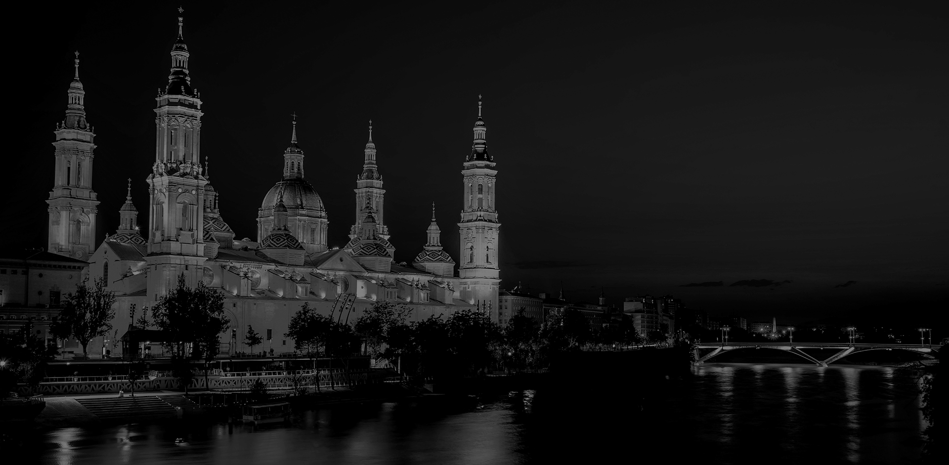Great evening view of the Pilar Cathedral in Zaragoza, Spain